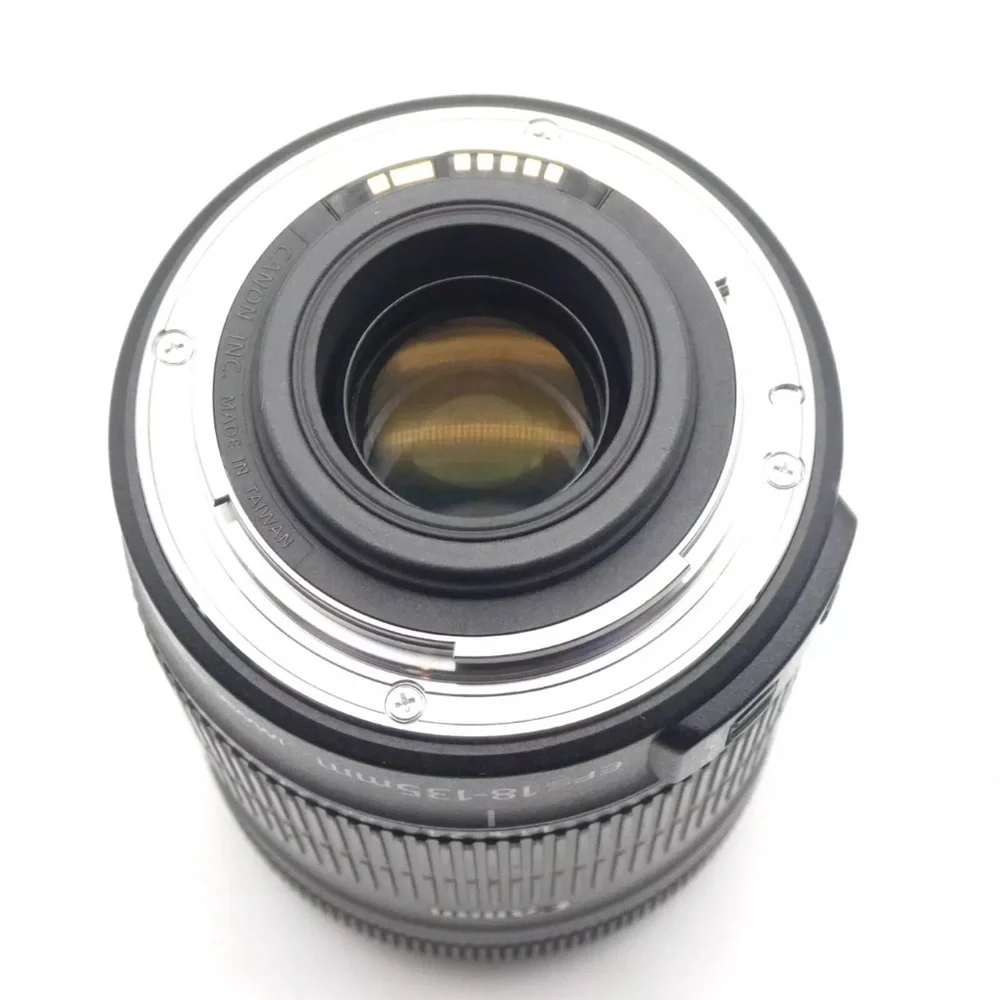 Canon EF-S 18-135mm F/3.5-5.6 IS STM Zoom Lens For Canon Mint Conditions Great